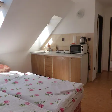 Bizoni Dvur 3* Retenice